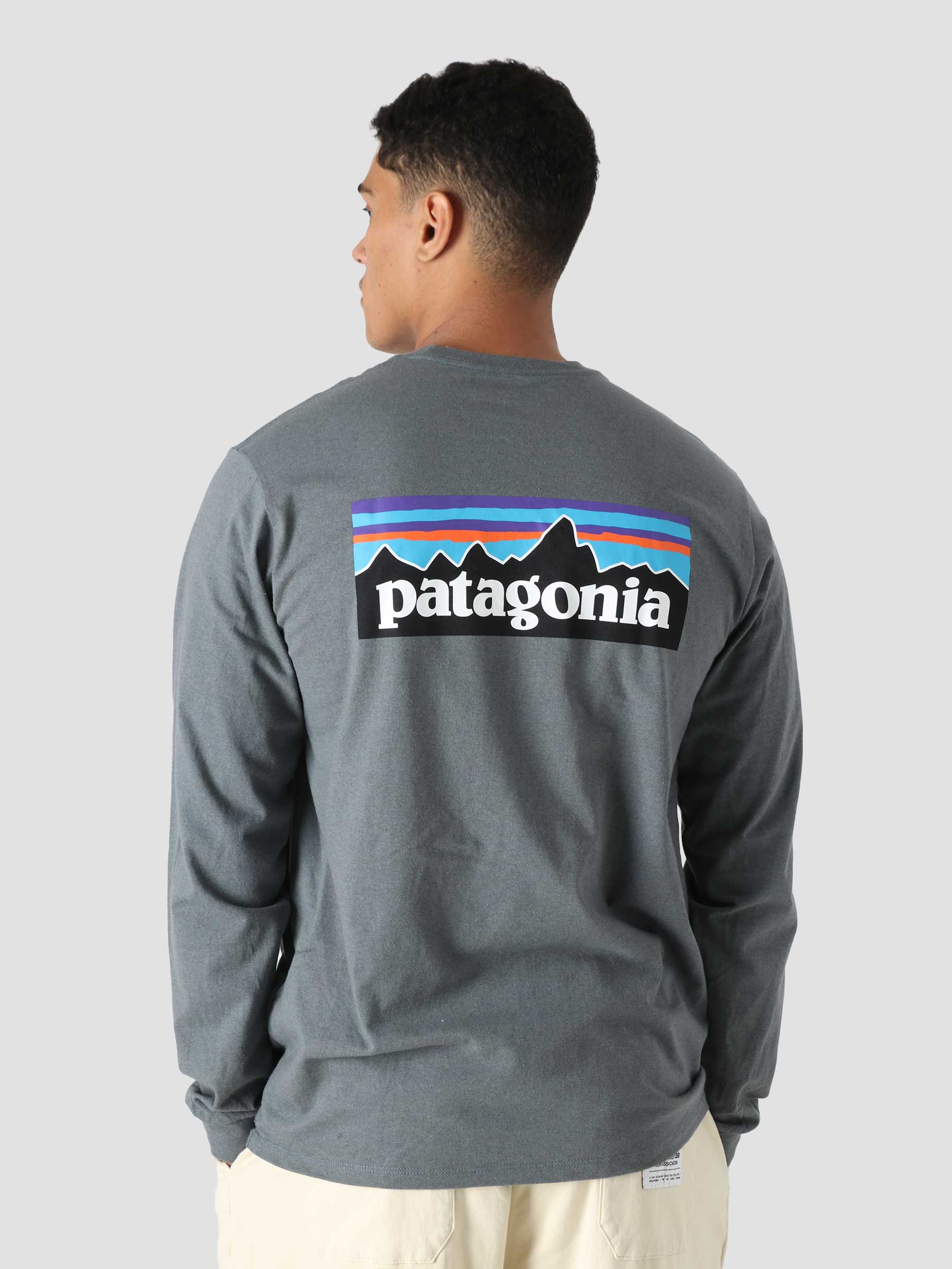 Patagonia long hotsell sleeve grey