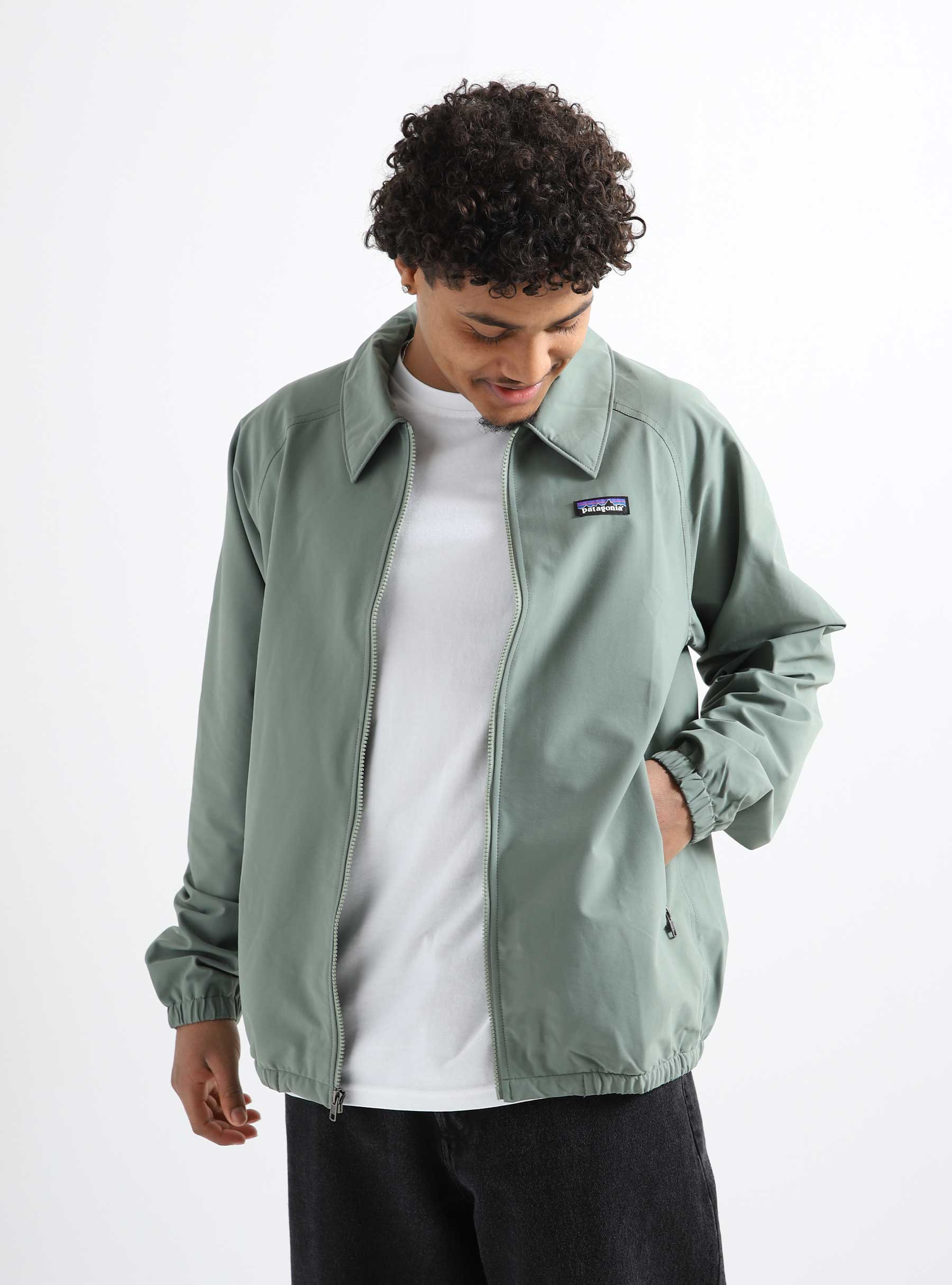 Patagonia baggies cheap jacket matcha green