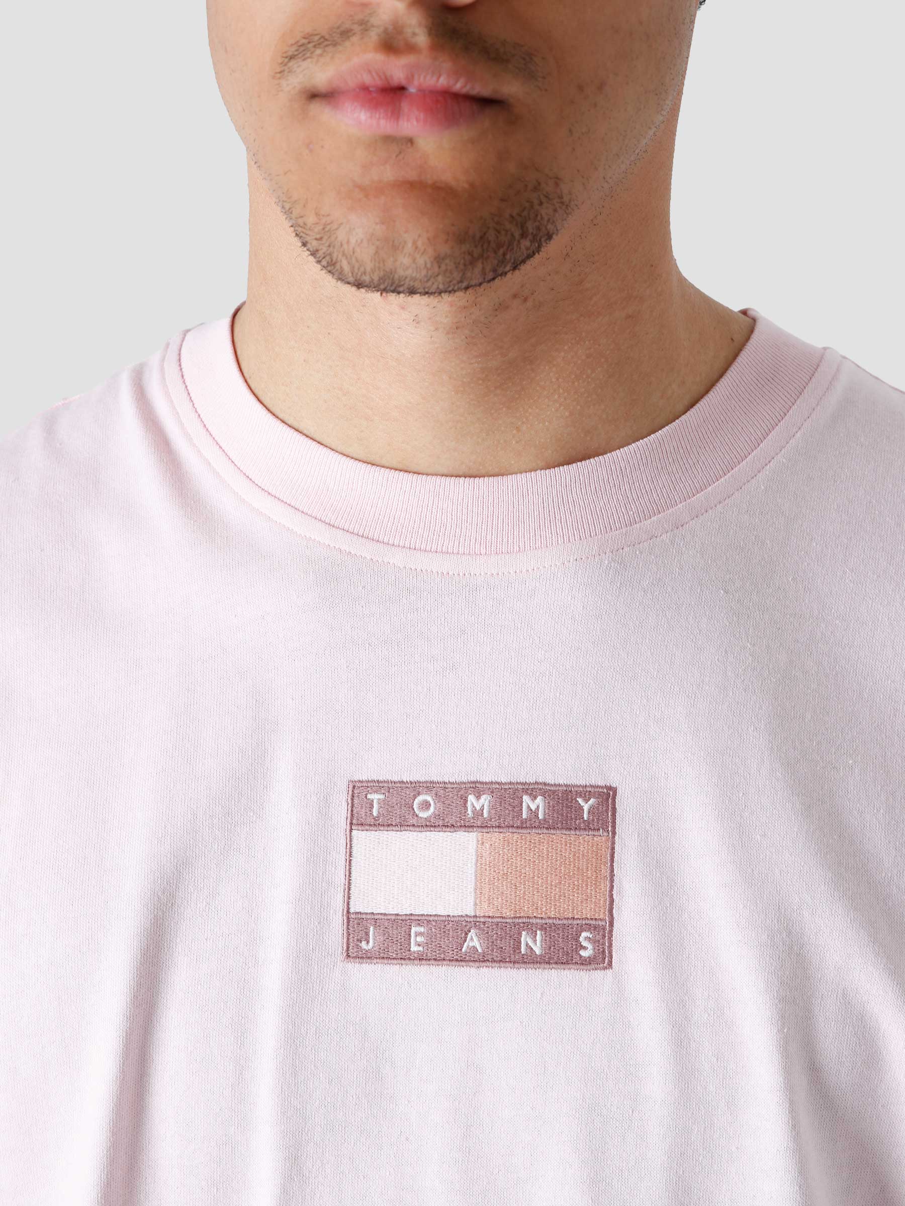 Tommy Jeans TJM Best Graphic T-Shirt Broadway Pink - Freshcotton
